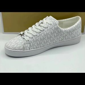 Michael Kors for woman size 7 Sold Out♥️